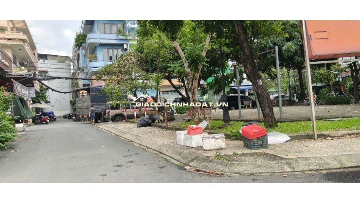 Cơ hội sở hữu nhà phố 4 tầng + lửng trên mặt tiền đường 8.5m tại Trung tâm Linh Tây, Thủ Đức.